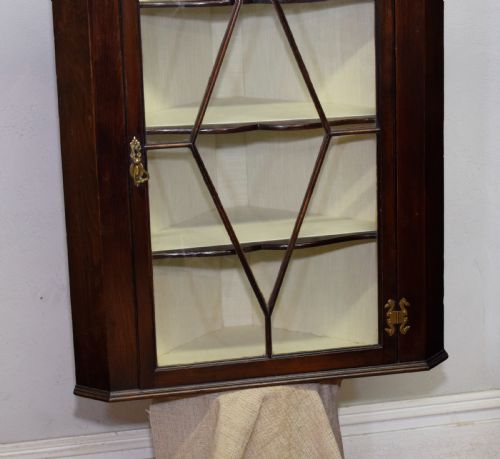 DISPLAY CORNER CUPBOARD GLAZED - ADDITIONAL PHOTO 8