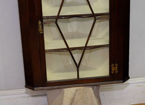 DISPLAY CORNER CUPBOARD GLAZED - ADDITIONAL PHOTO 9