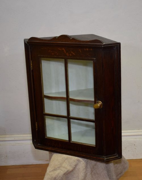 GLAZED OAK CORNER CUPBOARD - ADDITIONAL PHOTO 4
