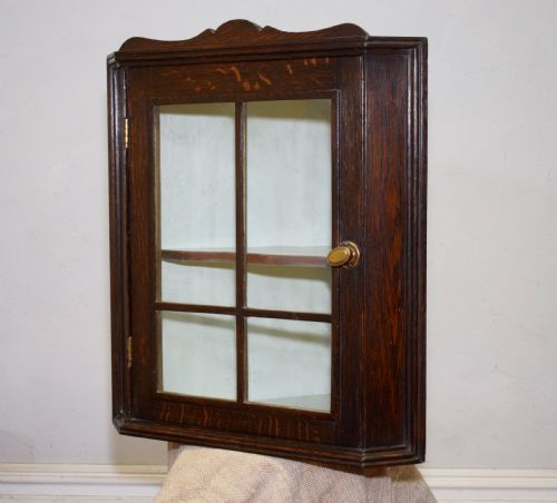 GLAZED OAK CORNER CUPBOARD - ADDITIONAL PHOTO 6