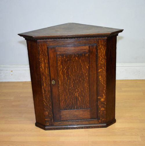 GEORGIAN OAK HANGING CORNER CUPBOARD - ADDITIONAL PHOTO 11