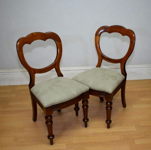 VICTORIAN PAIR OF CROWN BACK CHAIRS - ADDITIONAL PHOTO 1