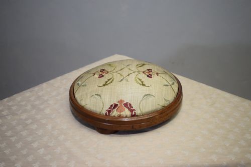 EARLY 20TH CENTURY FOOT STOOL - ADDITIONAL PHOTO 1