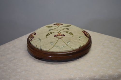 EARLY 20TH CENTURY FOOT STOOL - ADDITIONAL PHOTO 3