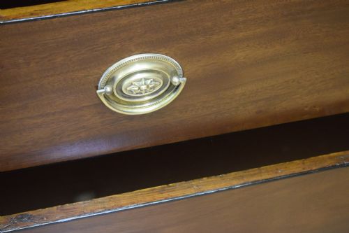 REGENCY PERIOD MAHOGANY CHEST OF DRAWERS - ADDITIONAL PHOTO 9