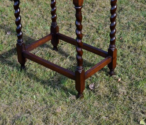 OAK BARLEY TWIST SIDE TABLE - ADDITIONAL PHOTO 3