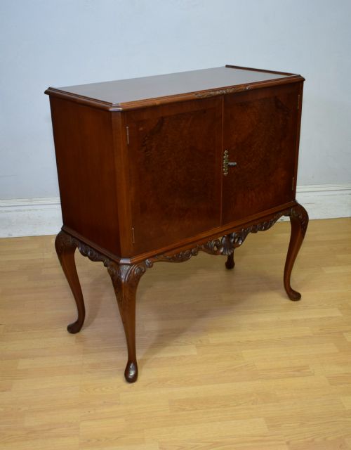 EARLY 20TH CENTURY WALNUT COCKTAIL CABINET - ADDITIONAL PHOTO 20