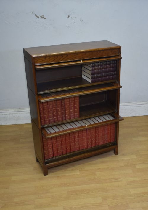 EARLY 20TH CENTURY OAK BOOKCASE - ADDITIONAL PHOTO 11