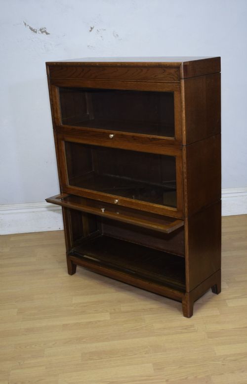EARLY 20TH CENTURY OAK BOOKCASE - ADDITIONAL PHOTO 15