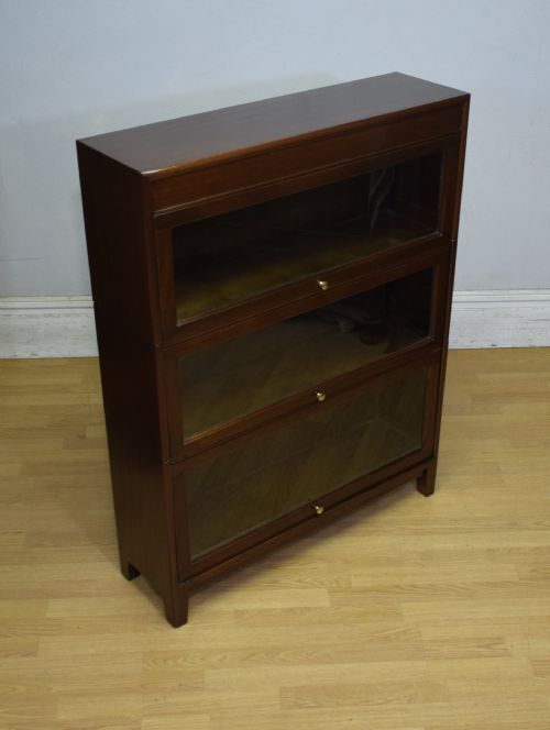 EARLY 20TH CENTURY MAHOGANY BOOKCASE - ADDITIONAL PHOTO 2