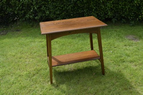 arts crafts oak side table - CATEGORY: ANTIQUE TABLES - DATED 1900