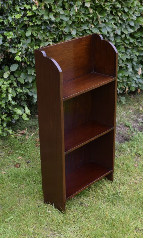 early 20th century bookcase - CATEGORY: ANTIQUE BOOKCASES - DATED 1920