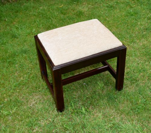 georgian mahogany stool - CATEGORY: ANTIQUE STOOLS - DATED GEORGIAN
