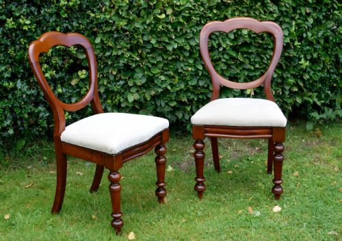 PAIR OF VICTORIAN CROWN BACK CHAIRS - ADDITIONAL PHOTO 3
