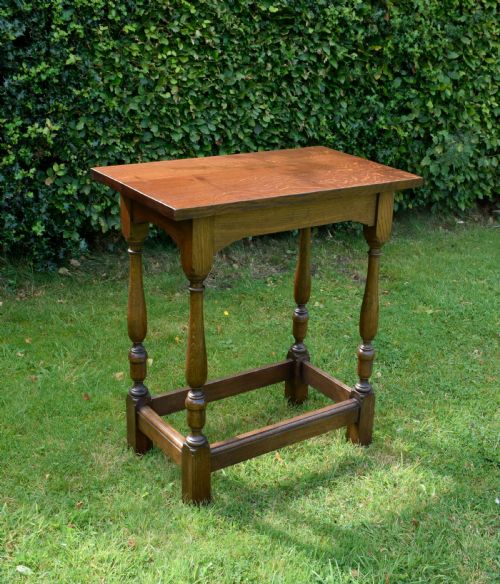 LARGE OAK LAMP TABLE - ADDITIONAL PHOTO 1