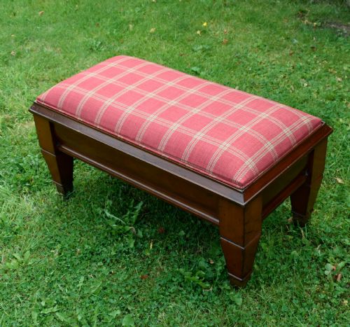 LARGE MAHOGANY CENTRE STOOL - ADDITIONAL PHOTO 6