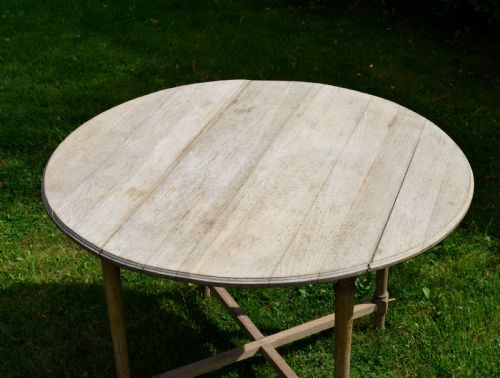 EARLY 20TH CENTURY BLEACHED OAK DINING TABLE - ADDITIONAL PHOTO 3