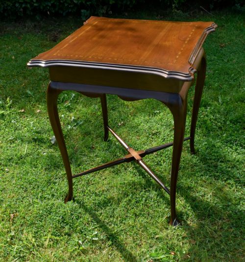 EDWARDIAN MAHOGANY SATINWOOD CENTRE TABLE - ADDITIONAL PHOTO 3