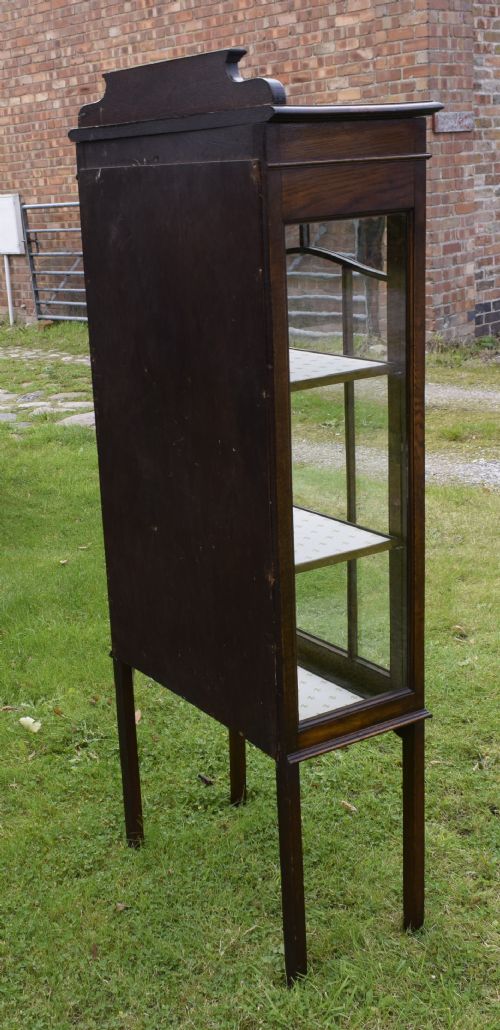 EARLY 20TH CENTURY OAK DISPLAY CABINET - ADDITIONAL PHOTO 18