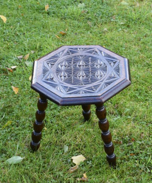 OCTAGONAL BOBBIN TURNED TABLE - ADDITIONAL PHOTO 3