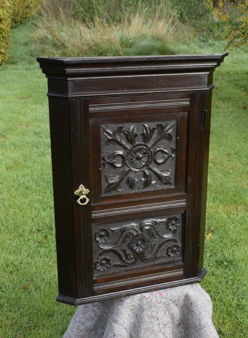LATE VICTORIAN PINE CORNER CUPBOARD - ADDITIONAL PHOTO 1