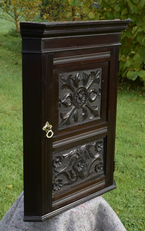LATE VICTORIAN PINE CORNER CUPBOARD - ADDITIONAL PHOTO 3