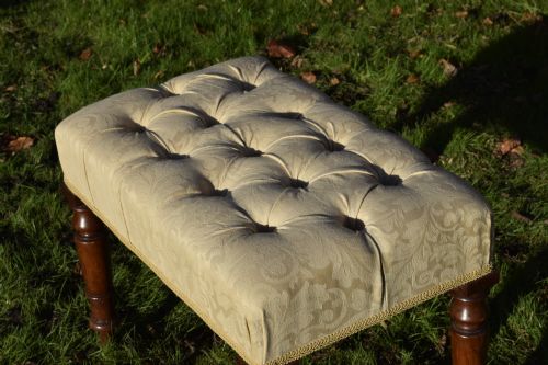 VICTORIAN UPHOLSTERED BUTTONED STOOL - ADDITIONAL PHOTO 5