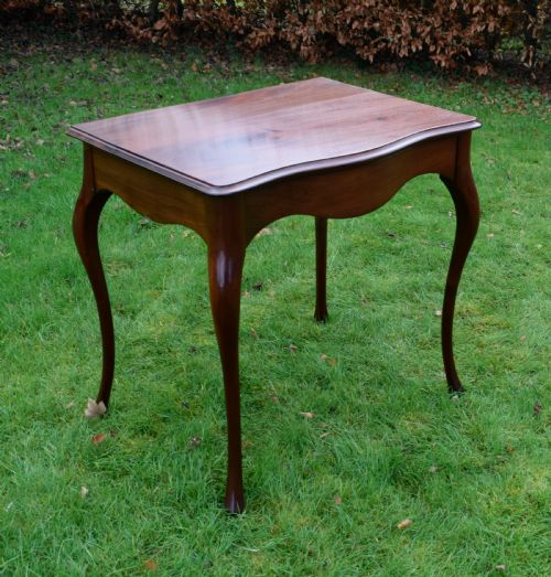 VICTORINA SERPENTINE CONSOLE TABLE - ADDITIONAL PHOTO 5