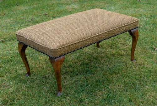 EARLY 20TH CENTURY UPHOLSTERED CENTER STOOL - ADDITIONAL PHOTO 11