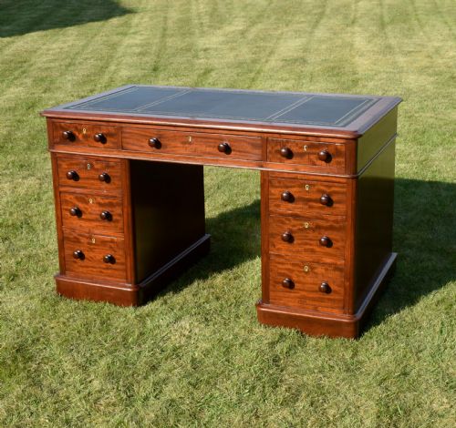 VICTORIAN PEDESTAL DESK - ADDITIONAL PHOTO 1