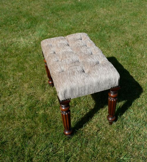 VICTORIAN BUTTONED UPHOLSTERED STOOL - ADDITIONAL PHOTO 6