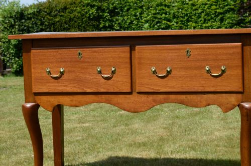MAHOGANY DRESSER BASE - ADDITIONAL PHOTO 3