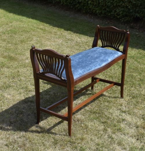 LATE VICTORIAN WALNUT WINDOW SEAT - ADDITIONAL PHOTO 4