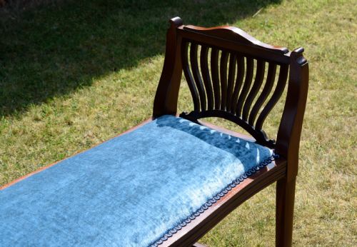 LATE VICTORIAN WALNUT WINDOW SEAT - ADDITIONAL PHOTO 9
