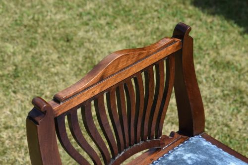 LATE VICTORIAN WALNUT WINDOW SEAT - ADDITIONAL PHOTO 11