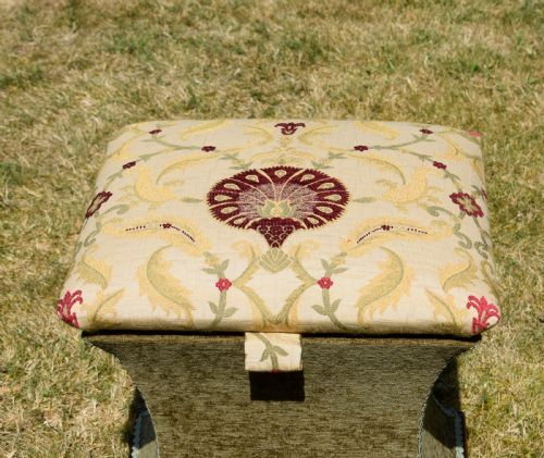 VICTORIAN OTTOMAN WORKBOX - ADDITIONAL PHOTO 3