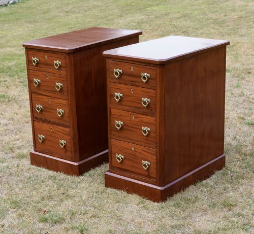 PAIR OF VICTORIAN BEDSIDE CHESTS - ADDITIONAL PHOTO 6