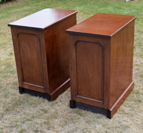 PAIR OF VICTORIAN BEDSIDE CHESTS - ADDITIONAL PHOTO 11