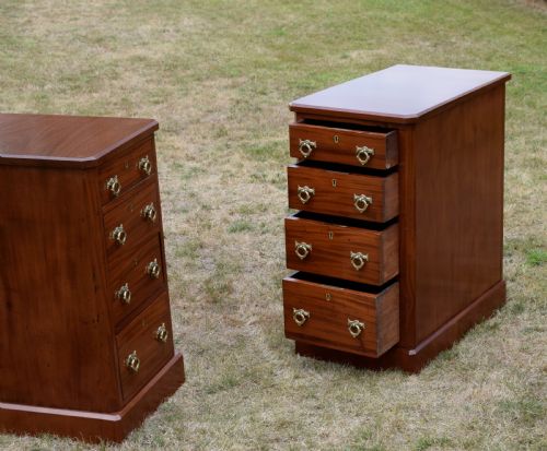 PAIR OF VICTORIAN BEDSIDE CHESTS - ADDITIONAL PHOTO 17