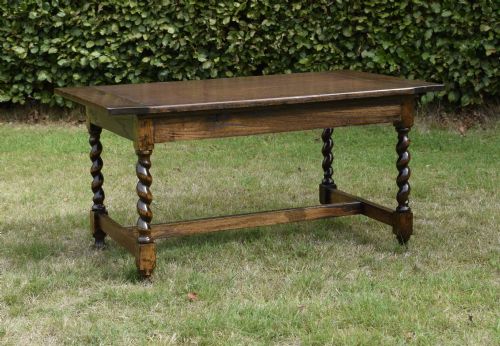 EARLY 20TH CENTURY OAK COFFEE TABLE - ADDITIONAL PHOTO 5