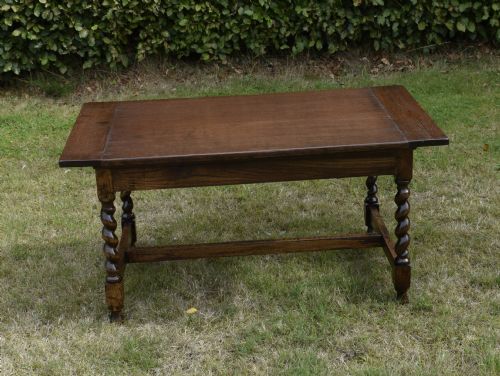 EARLY 20TH CENTURY OAK COFFEE TABLE - ADDITIONAL PHOTO 6