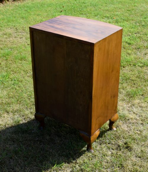 EARLY 20TH CENTURY WALNUT BEDSIDE CABINET - ADDITIONAL PHOTO 15