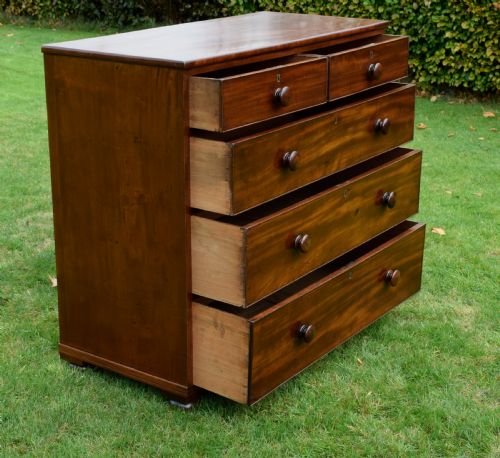 VICTORIAN MAHOGANY CHEST OF DRAWERS - ADDITIONAL PHOTO 7
