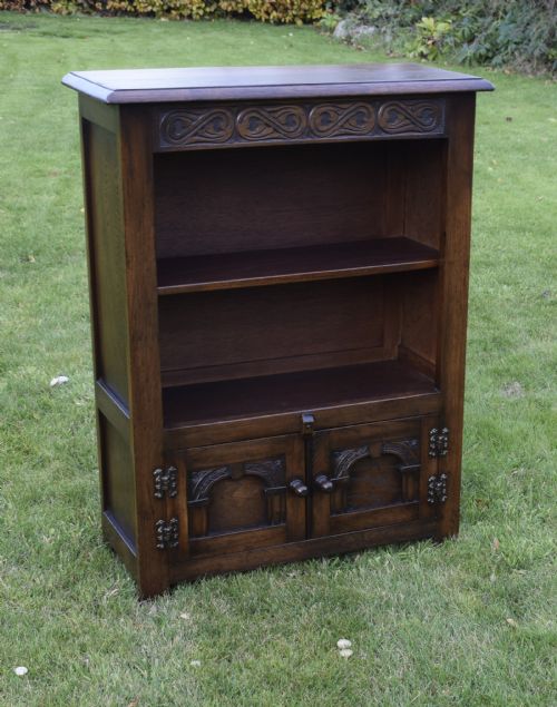 EARLY 20TH CENTURY OAK JACOBEAN BOOKCASE - ADDITIONAL PHOTO 2