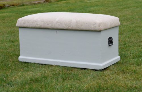 VICTORIAN PINE BOX - ADDITIONAL PHOTO 1