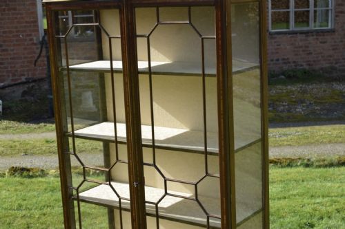 20TH CENTURY MAHOGANY INLAID DISPLAY CABINET - ADDITIONAL PHOTO 2
