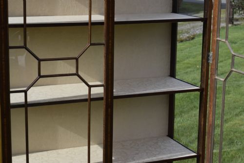 20TH CENTURY MAHOGANY INLAID DISPLAY CABINET - ADDITIONAL PHOTO 8