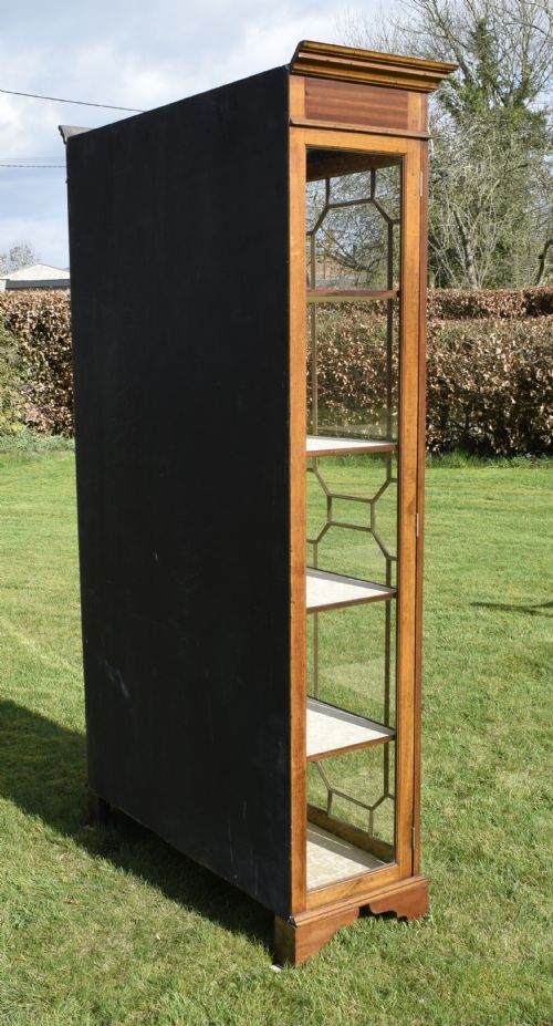 20TH CENTURY MAHOGANY INLAID DISPLAY CABINET - ADDITIONAL PHOTO 17