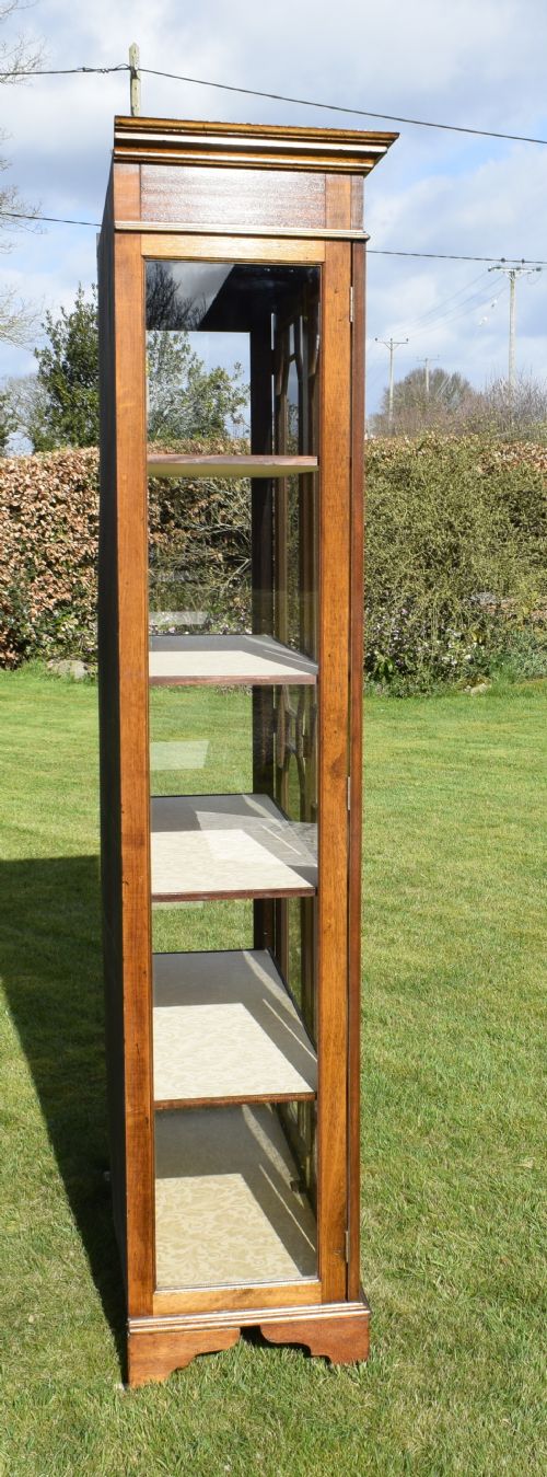 20TH CENTURY MAHOGANY INLAID DISPLAY CABINET - ADDITIONAL PHOTO 18