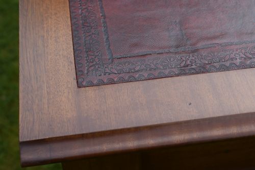 VICTORIAN MAHOGANY DESKWRITING TABLE - ADDITIONAL PHOTO 15
